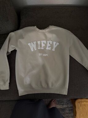 aerie Cream Crewneck Sweatshirt with White Appliqué